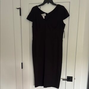 NWT Donna Morgan Black Sheath Midi Dress V-Neck Cap Sleeve